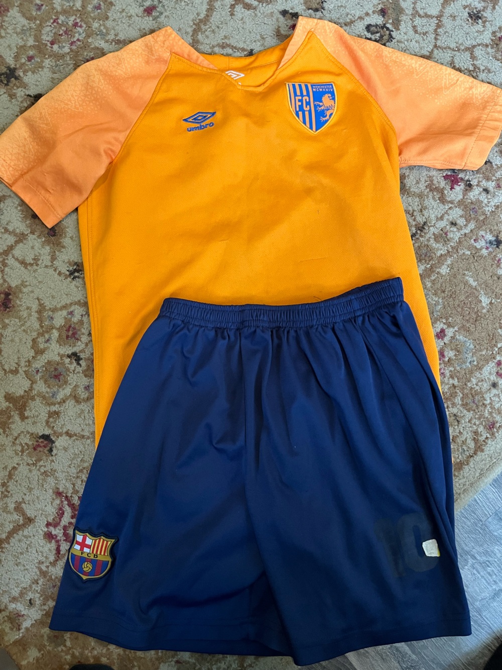 Umbro Youth Soccer Jersey & Shorts Set Orange Yellow Blue Size Large 12/14